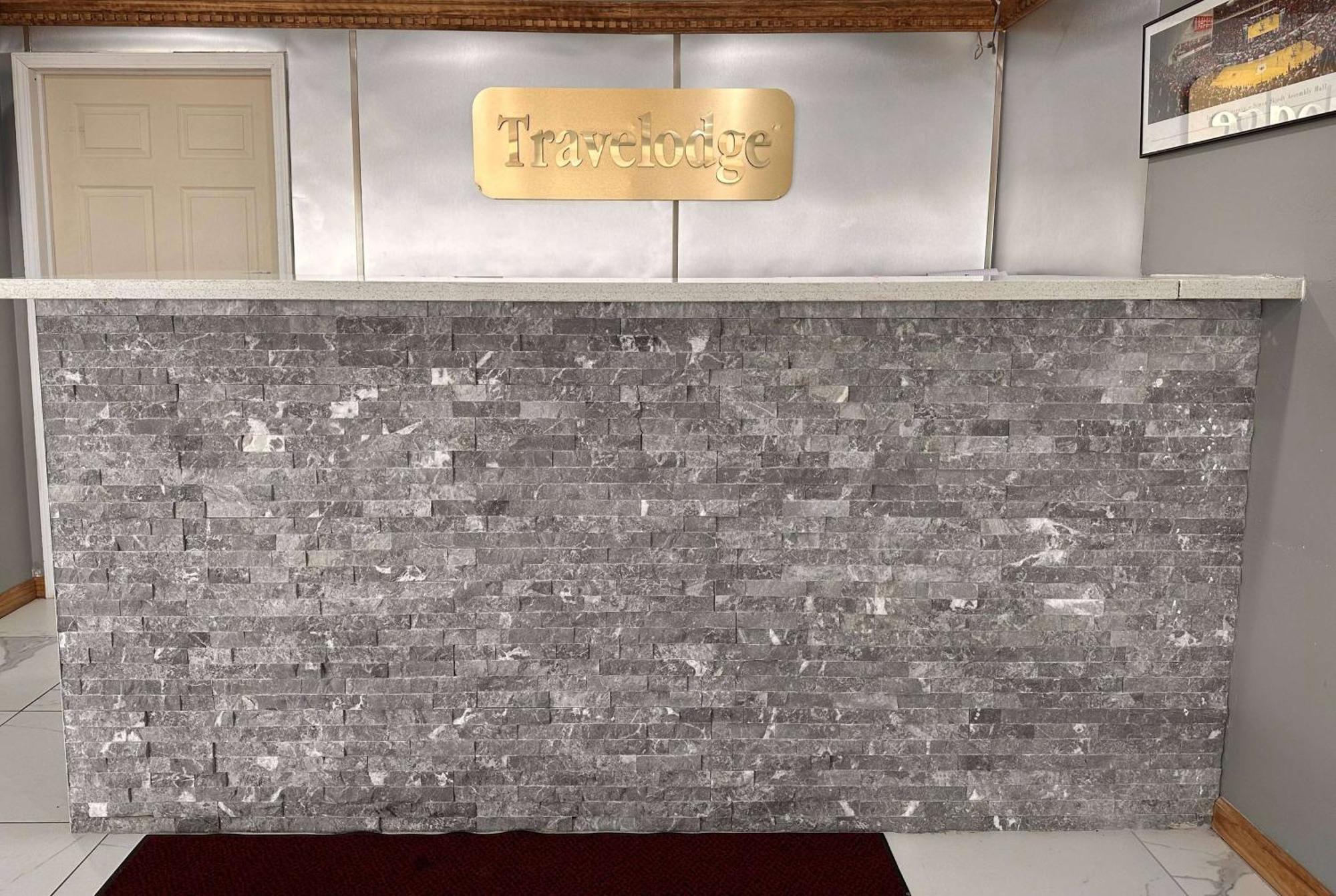 Travelodge By Wyndham Bloomington Exterior photo